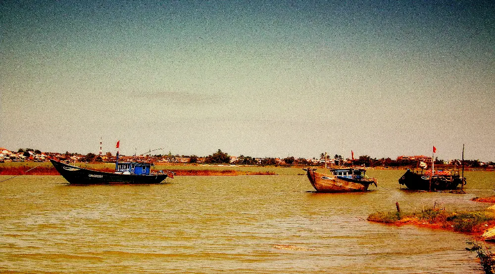 Walking Exploration around Thu Bon River in Hoi An