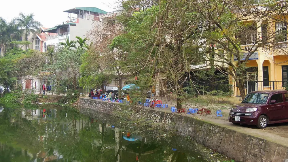 Walking Exploration around West Lake in Hanoi