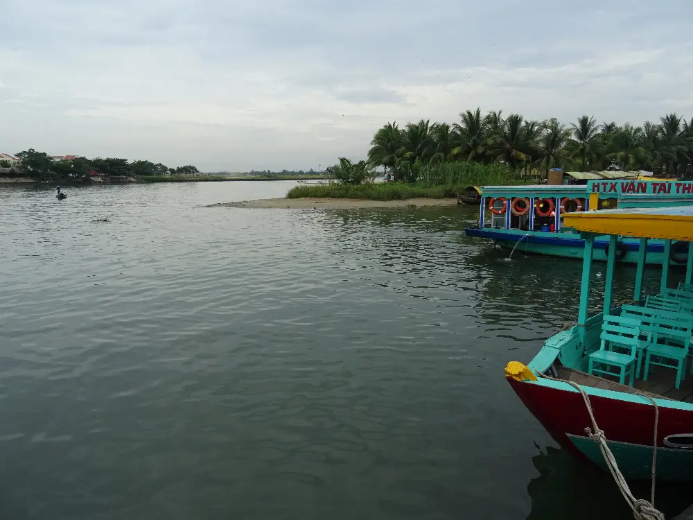 From Close-Up to Panorama at Thu Bon River in Hoi An
