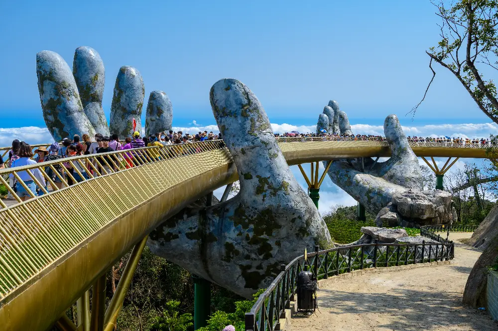 Landscape and Setting of Golden Bridge in Da Nang