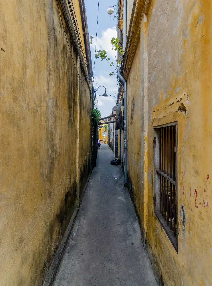 Walking Exploration around Hoi An Ancient Town