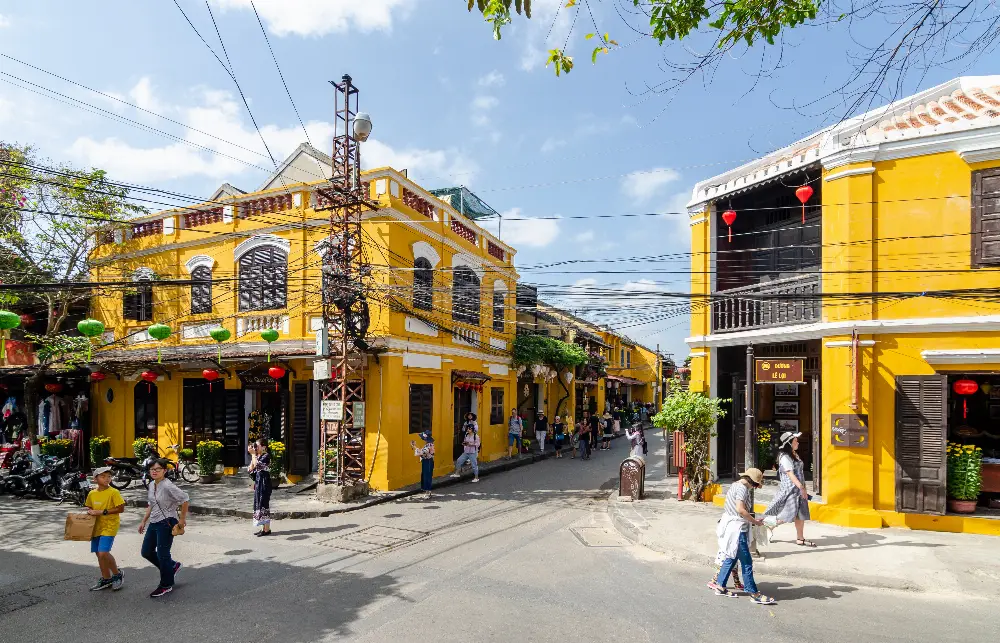Walking Exploration around Hoi An Ancient Town