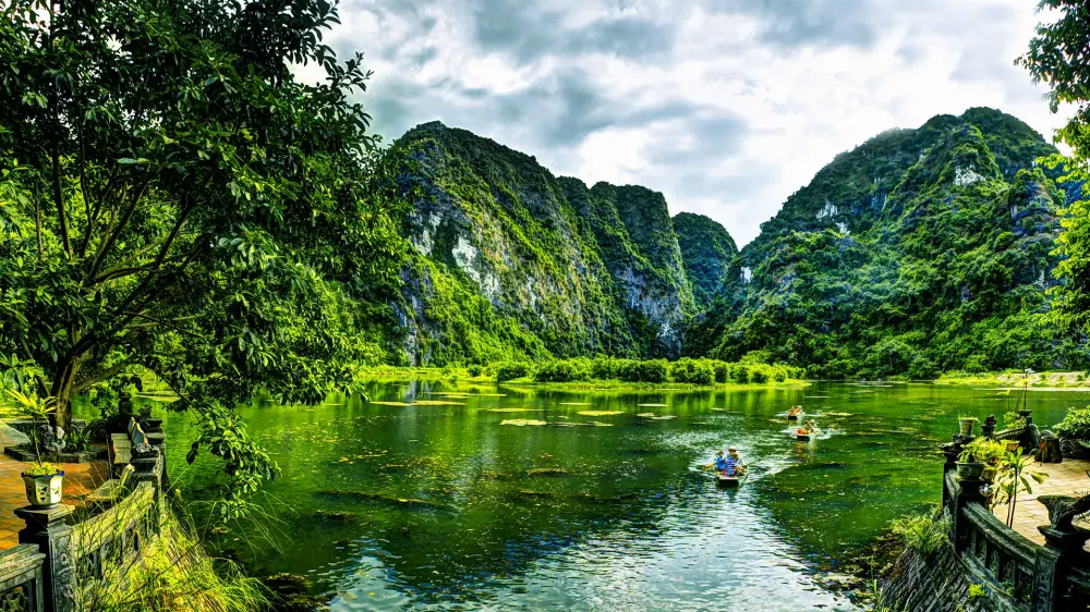 Best of Ninh Binh Tour: Hoa Lu, Bai Dinh, Trang An/Tam Coc, Mua Cave