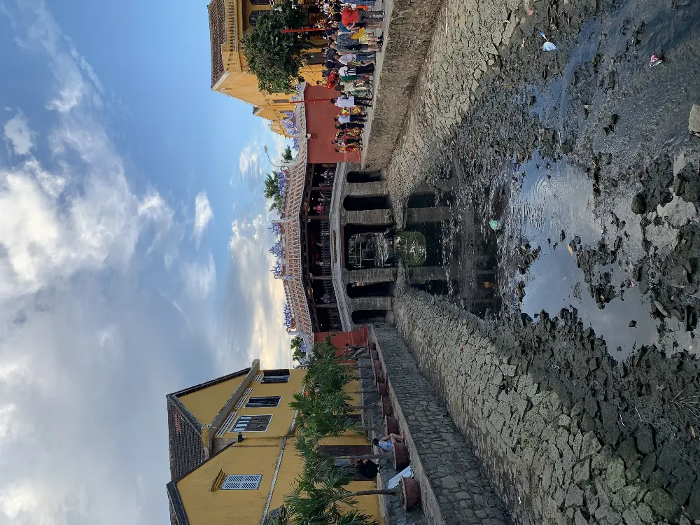 From Close-Up to Panorama at Japanese Covered Bridge in Hoi An