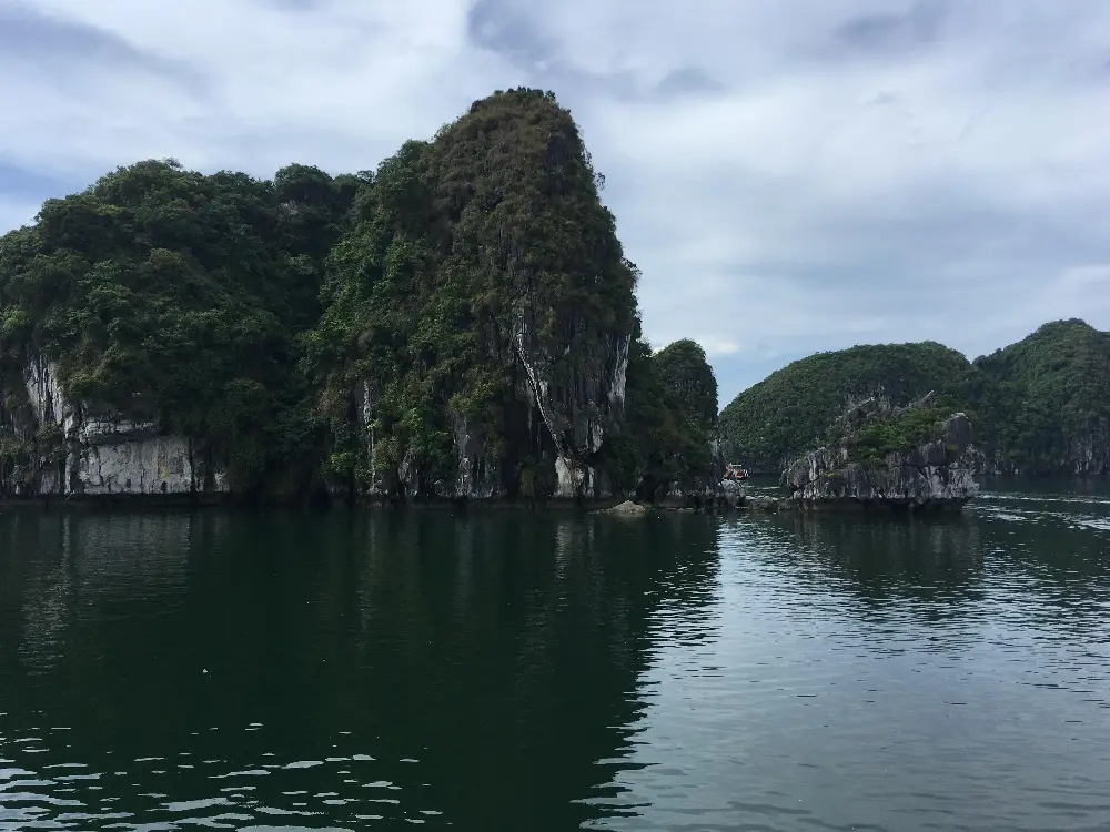 Photography Route at Lan Ha Bay in Cat Ba