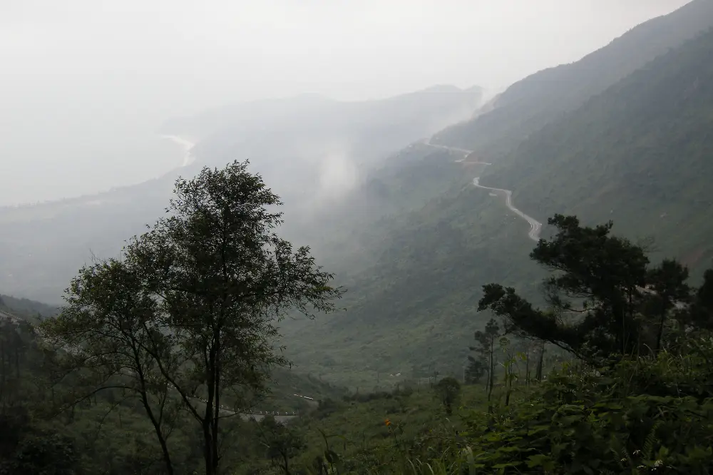 Walking Exploration around Hai Van Pass in Da Nang