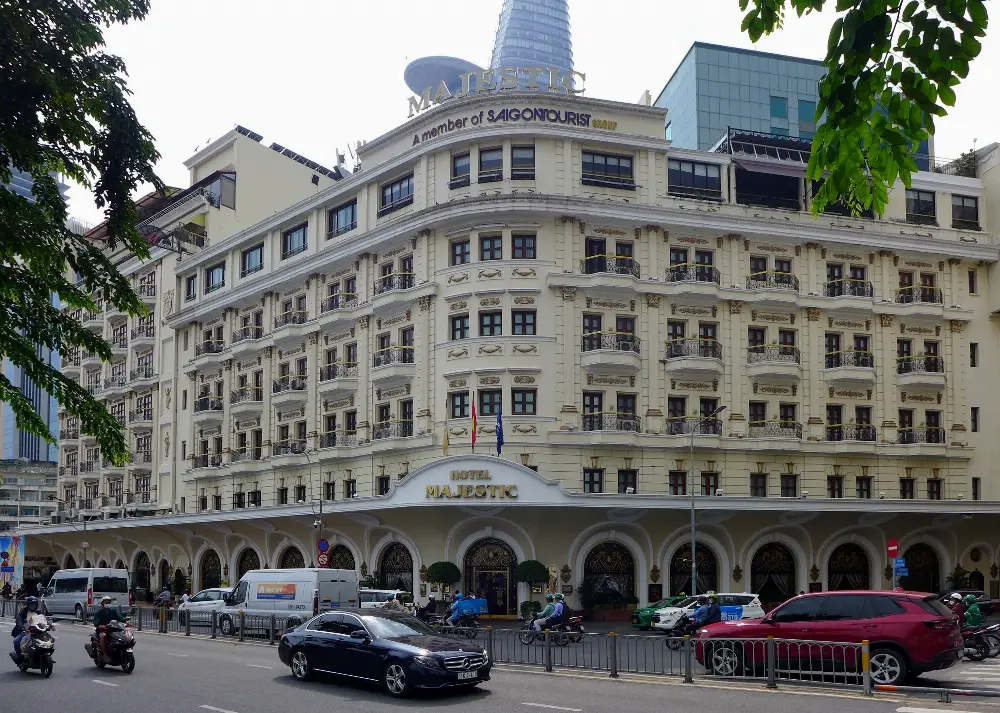 Saigon Walking Tour - 6-Hour Family Experience