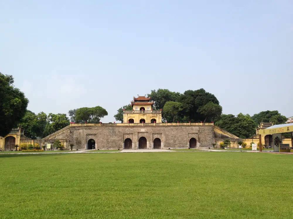 Photography Route at Imperial Citadel of Thang Long in Hanoi
