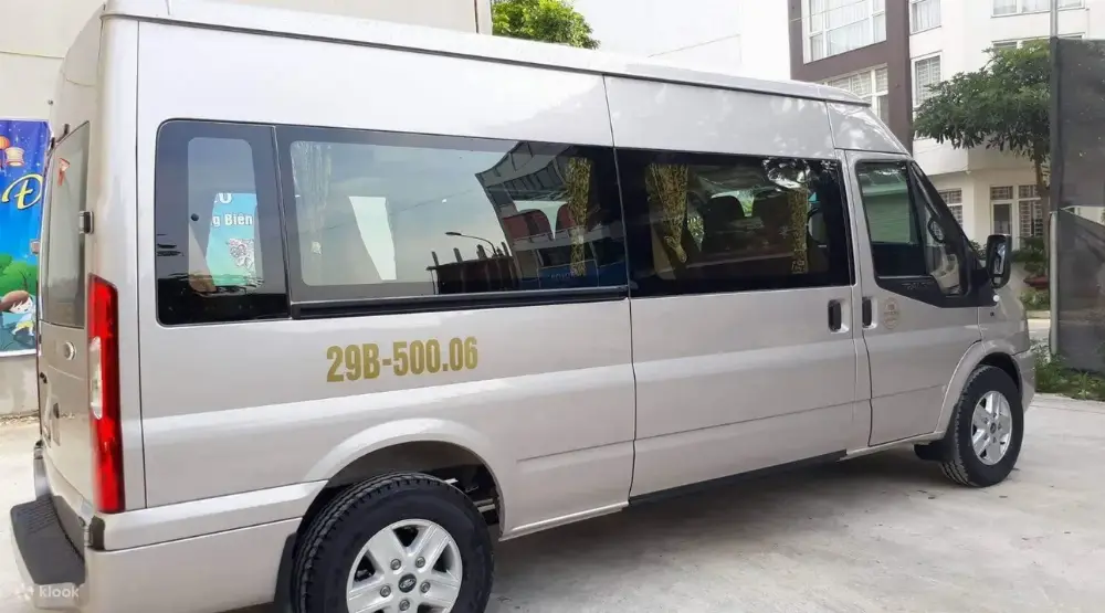 Group Minivan Airport Transfer - Sedan Meet-and-Greet