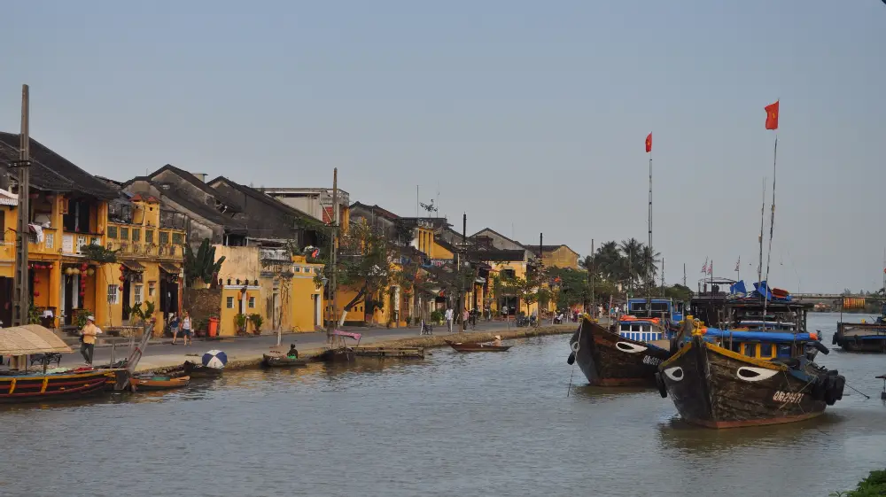 From Close-Up to Panorama at Hoi An Ancient Town