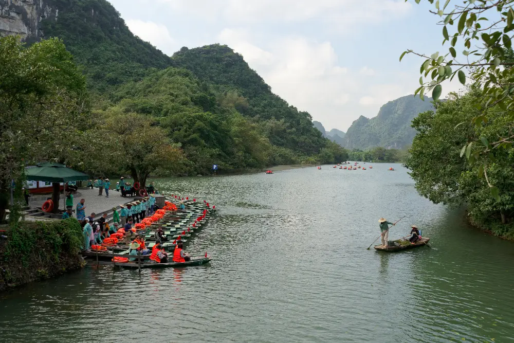 Tuyến quan sát chuyên sâu Danh thắng Tràng An tại Ninh Bình