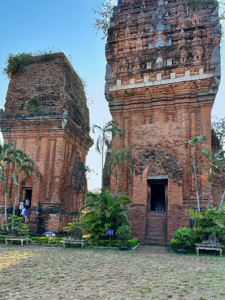 Binh Dinh Cham Towers in Quy Nhon Overview Tour