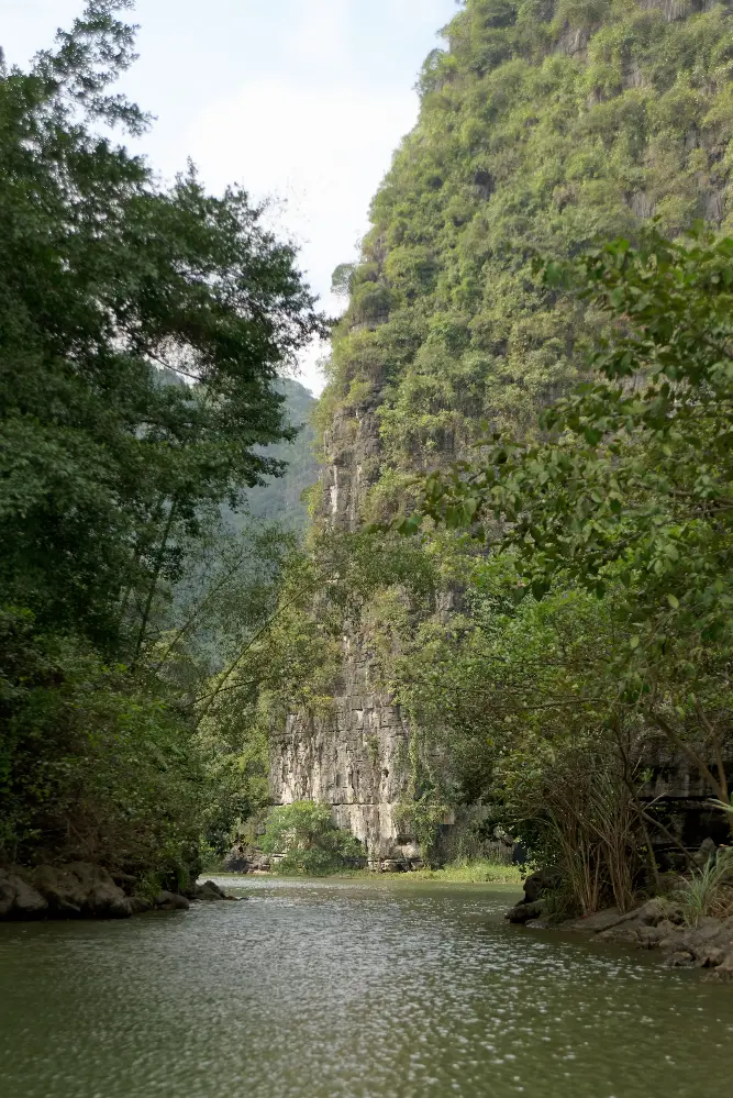 Những góc nhìn ít gặp của Danh thắng Tràng An tại Ninh Bình