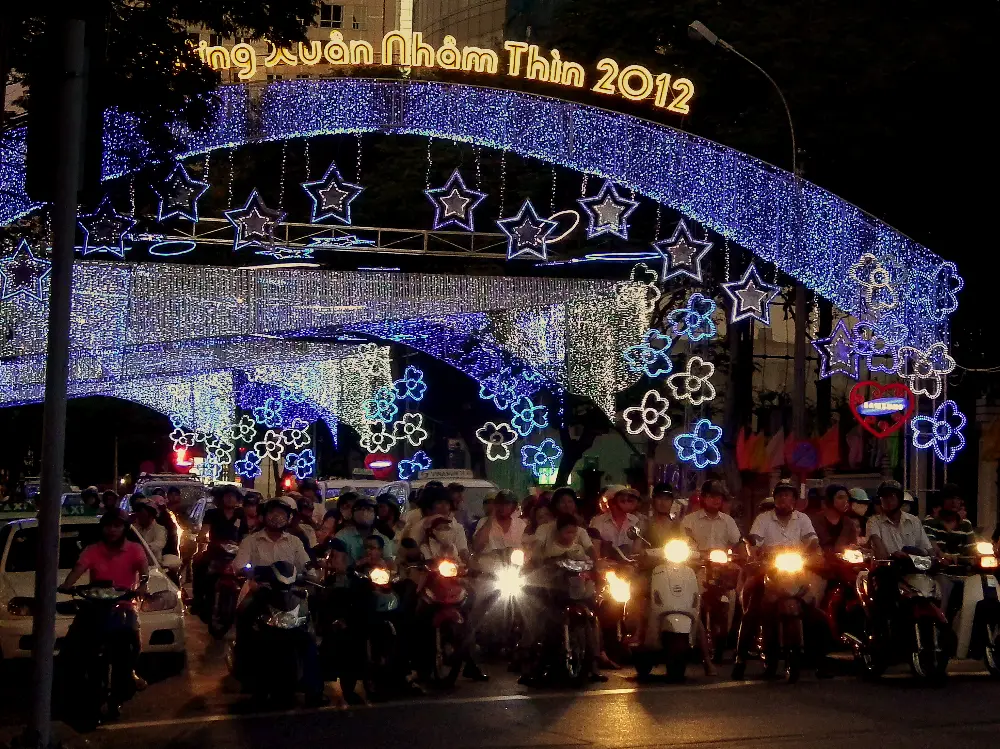Ho Chi Minh City at Night - 2-Hour Private Walk