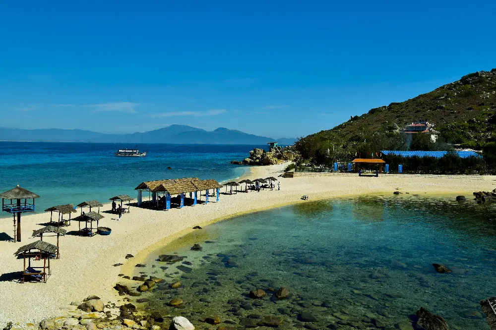 Local Stories at Nha Trang Bay