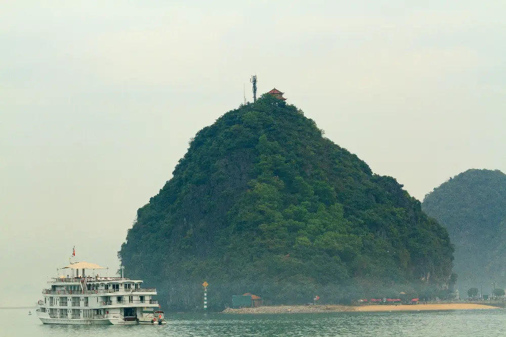 Heritage and Conservation at Ha Long Bay Cruise