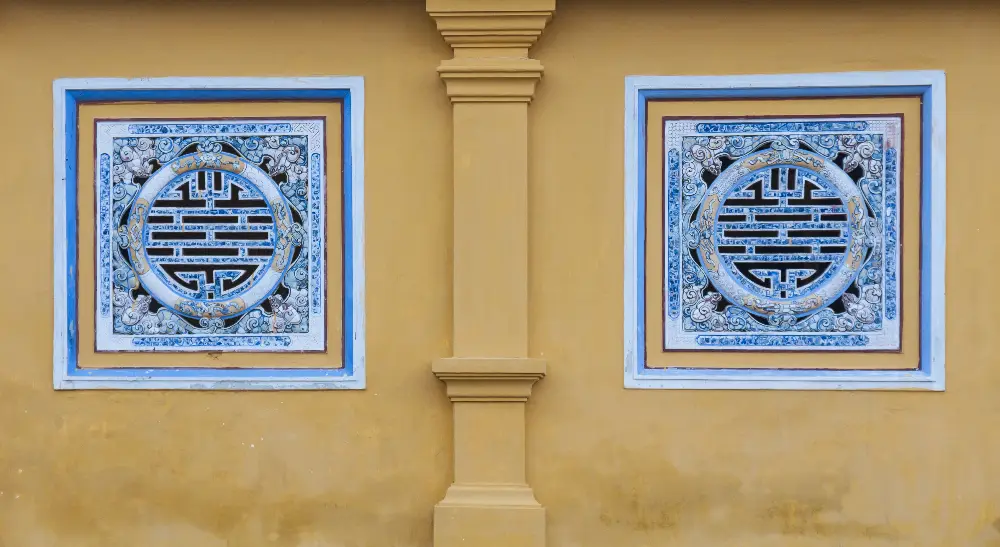 Walking Exploration around Hue Imperial City