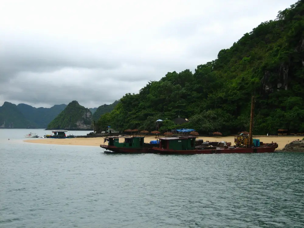 Ti Top Island in Ha Long Overview Tour