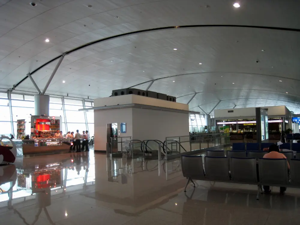 Tan Son Nhat Level Four Hall - Sedan Meet-and-Greet
