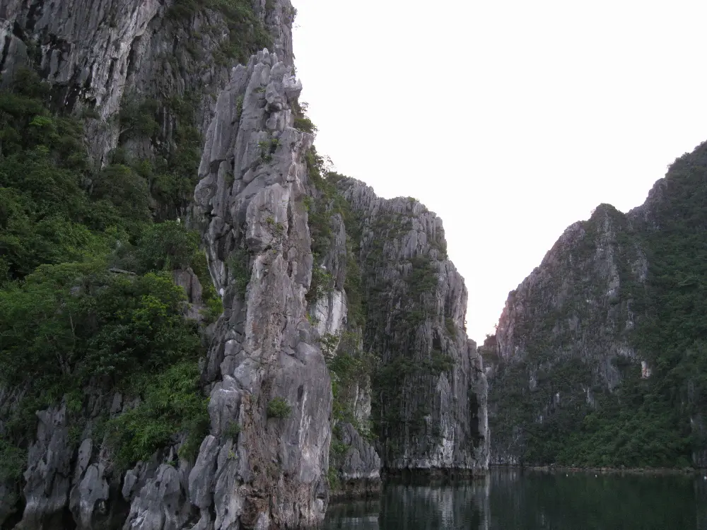 Bai Tu Long Bay in Ha Long Overview Tour