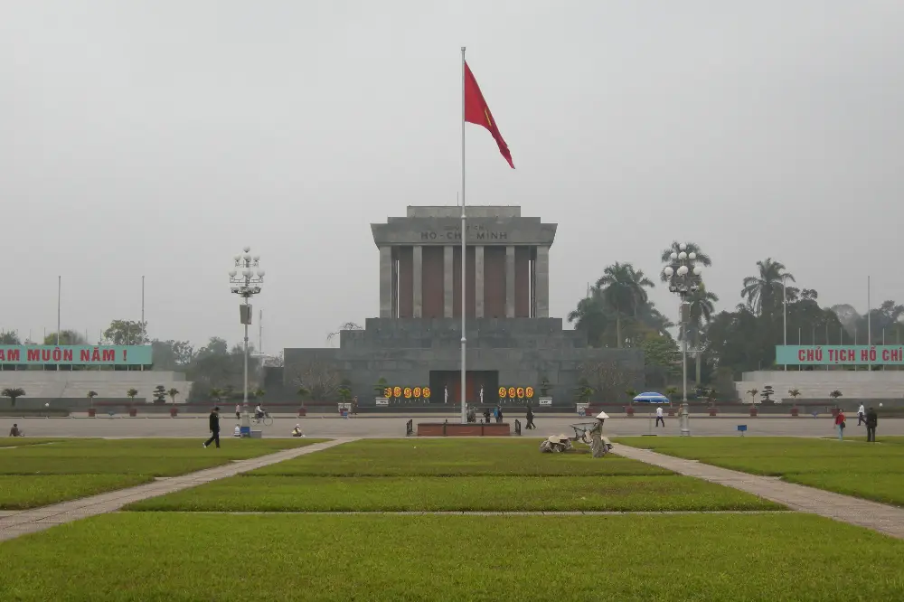 Cảnh quan và không gian của Lăng Chủ tịch Hồ Chí Minh tại Hà Nội