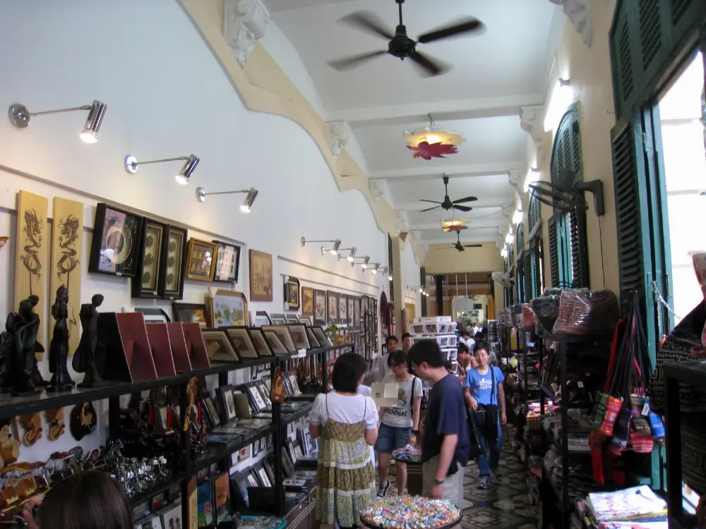 Saigon Central Post Office in Ho Chi Minh City Overview Tour