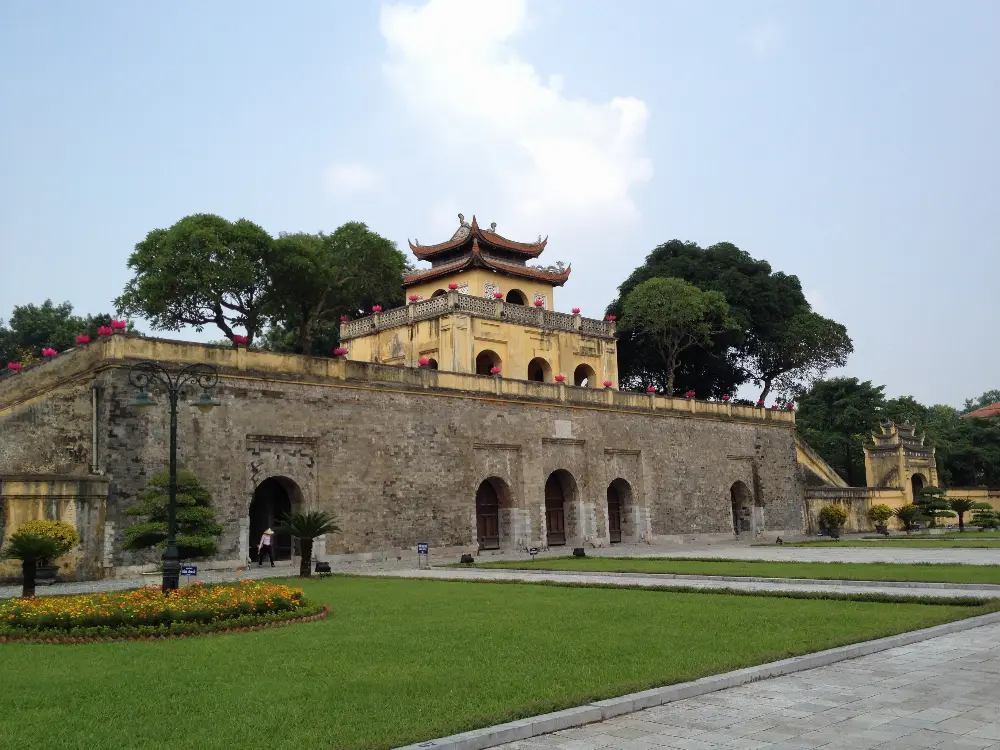 Photography Route at Imperial Citadel of Thang Long in Hanoi